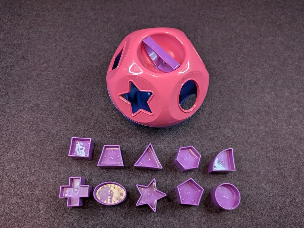 Vintage Tupperware Shape-O, Limited Edition Dark Pink/Purple